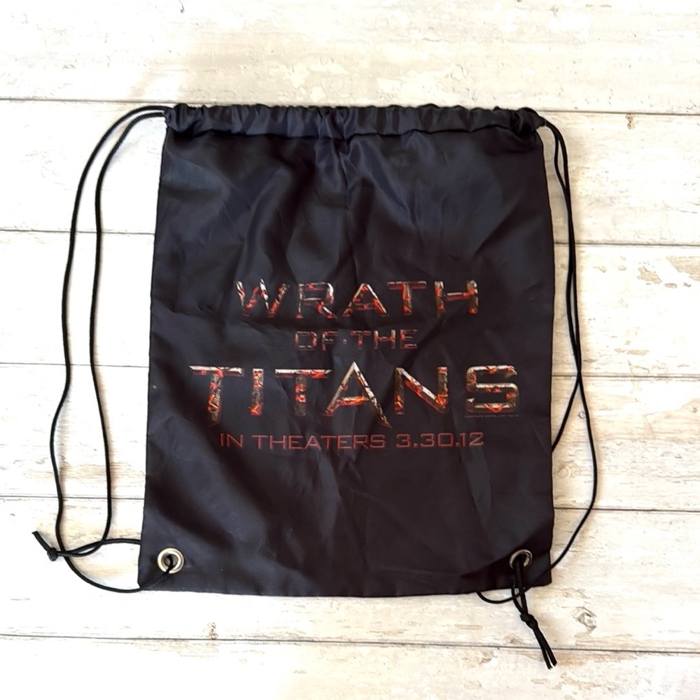 Wrath of the Titans Collectible Drawstring Bag Backpack Black Red 2012